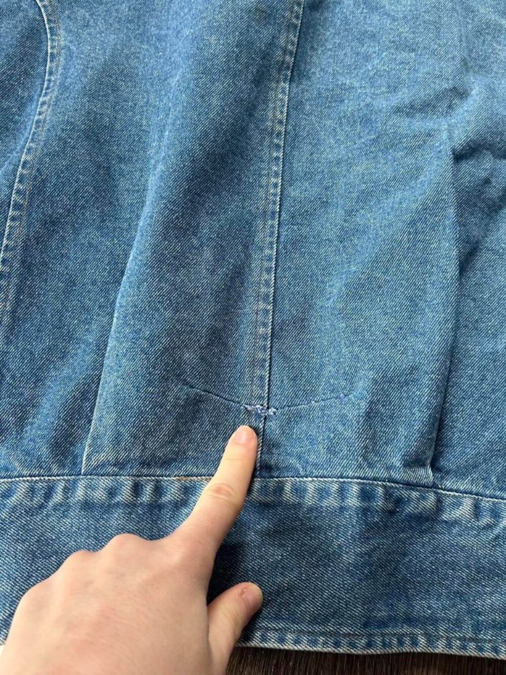 vintage 90s y2k denim jacket from the Marlboro Country Store   Size medium Overs - Picture 5 of 7